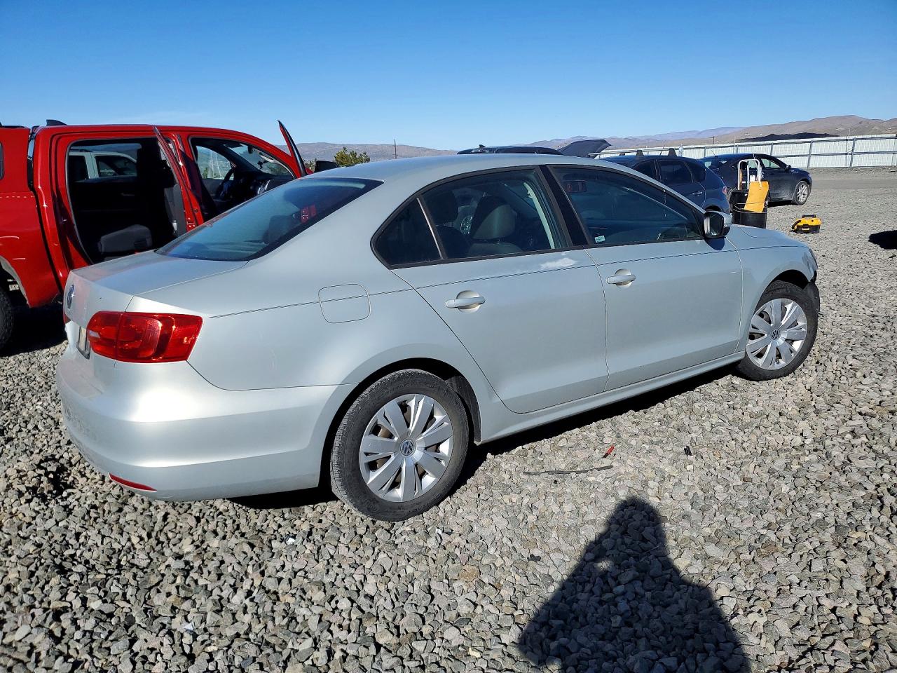 2012 VOLKSWAGEN JETTA SE photo 3