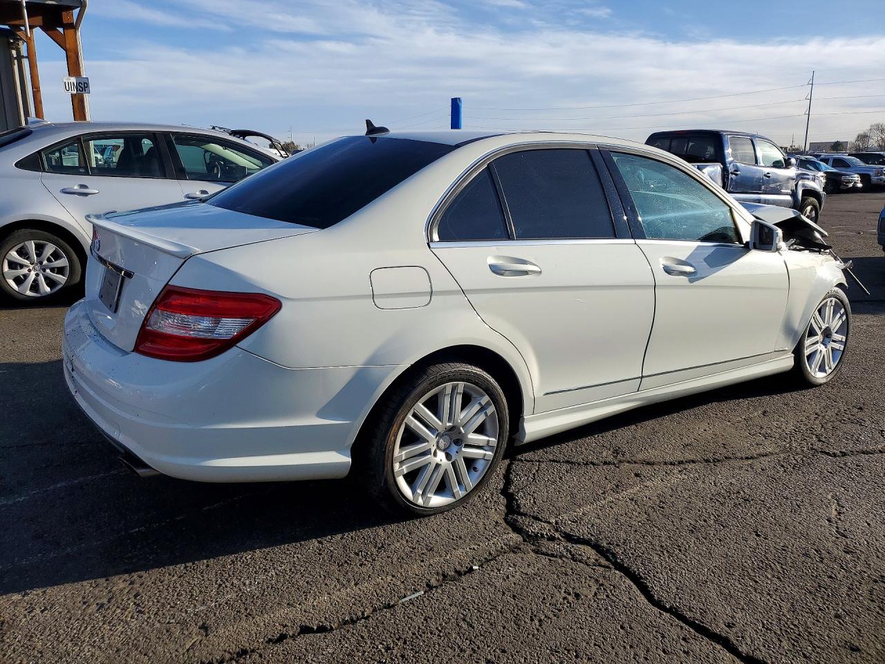 2011 MERCEDES-BENZ C 300 4MATIC photo 3