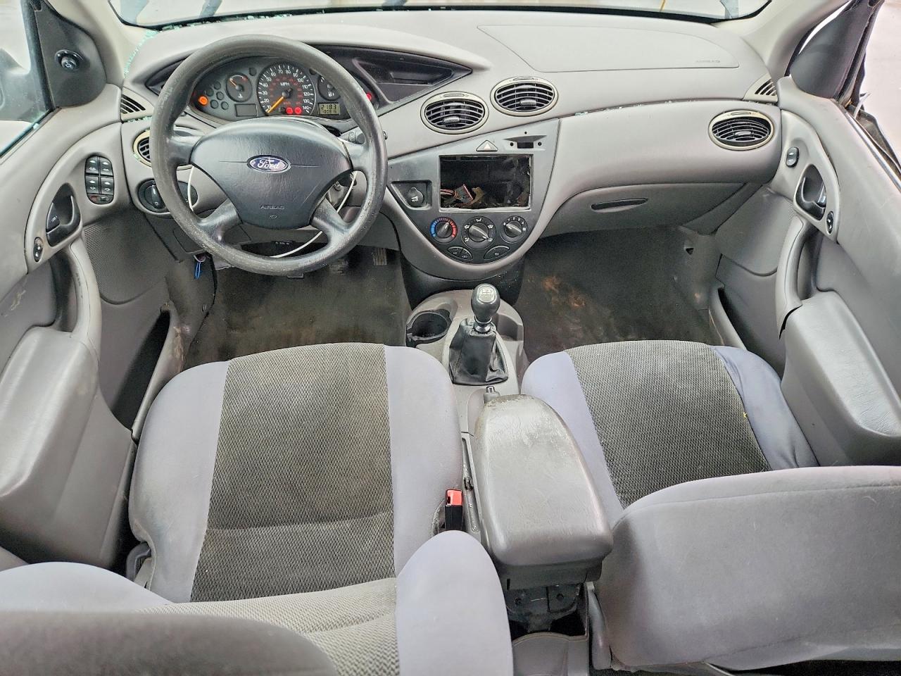 2004 FORD FOCUS SE photo 22