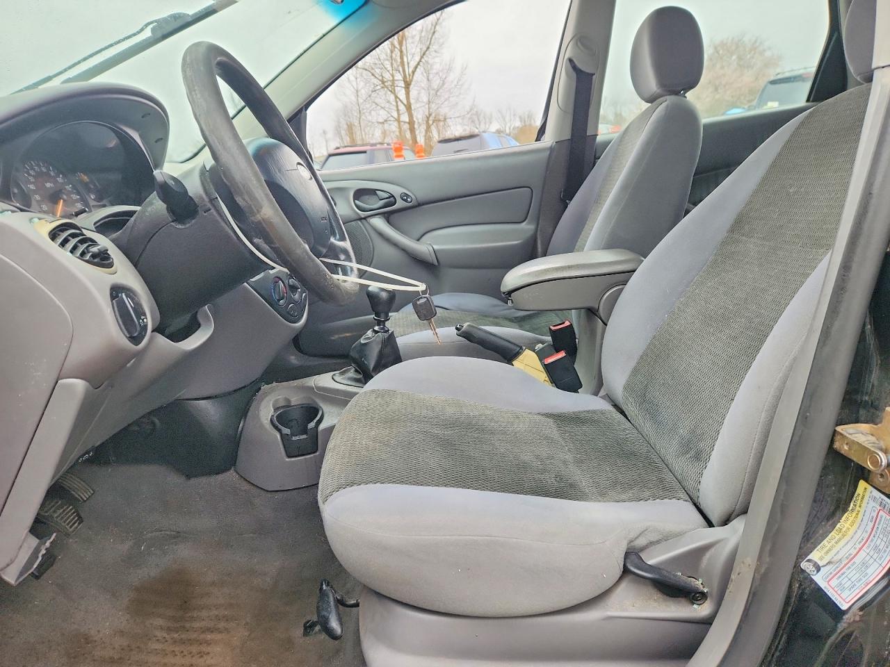 2004 FORD FOCUS SE photo 19