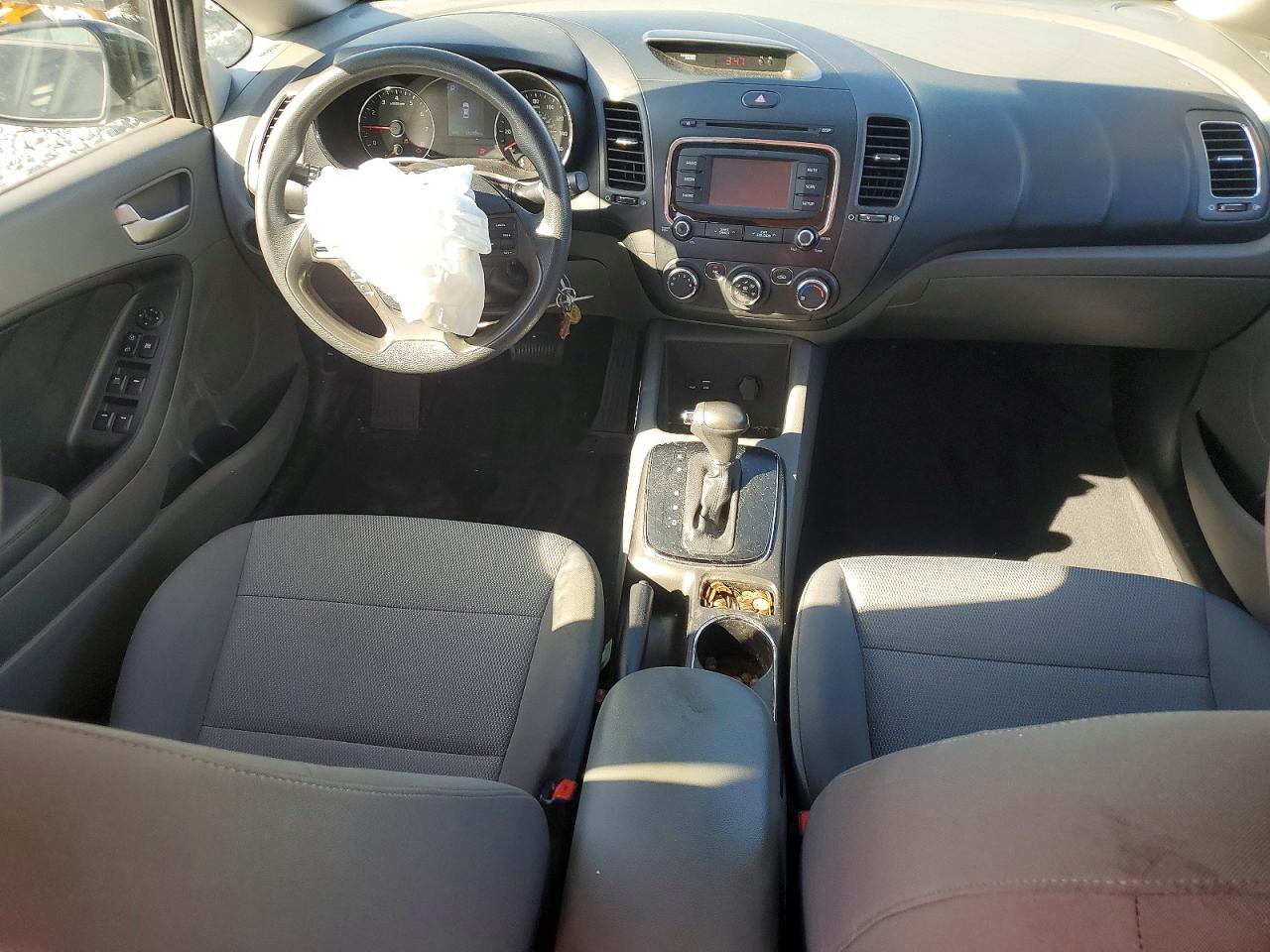 2018 KIA FORTE LX photo 8