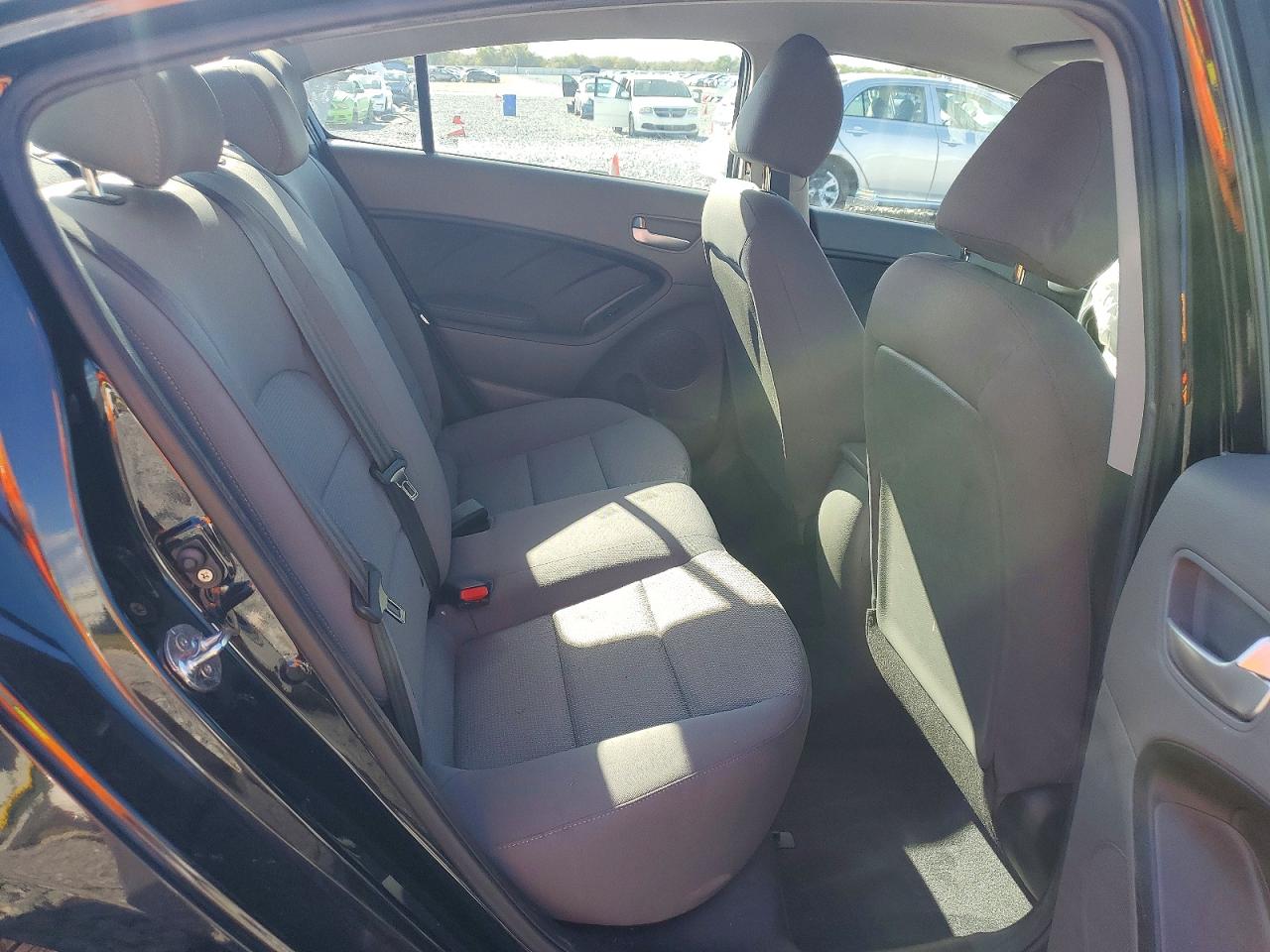 2018 KIA FORTE LX photo 10