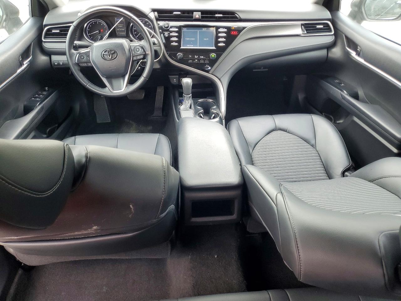 2019 TOYOTA CAMRY CE photo 15
