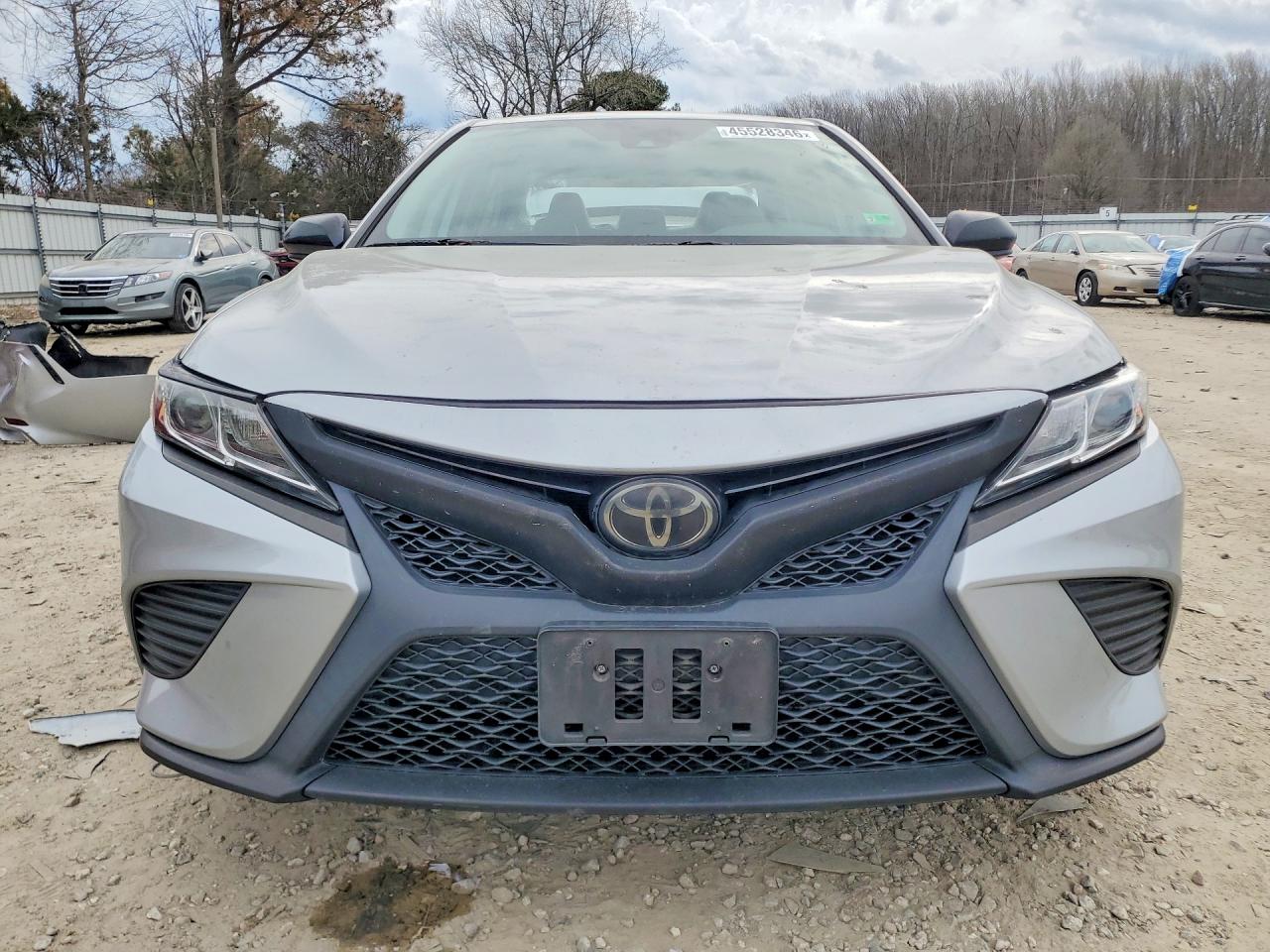 2019 TOYOTA CAMRY CE photo 9