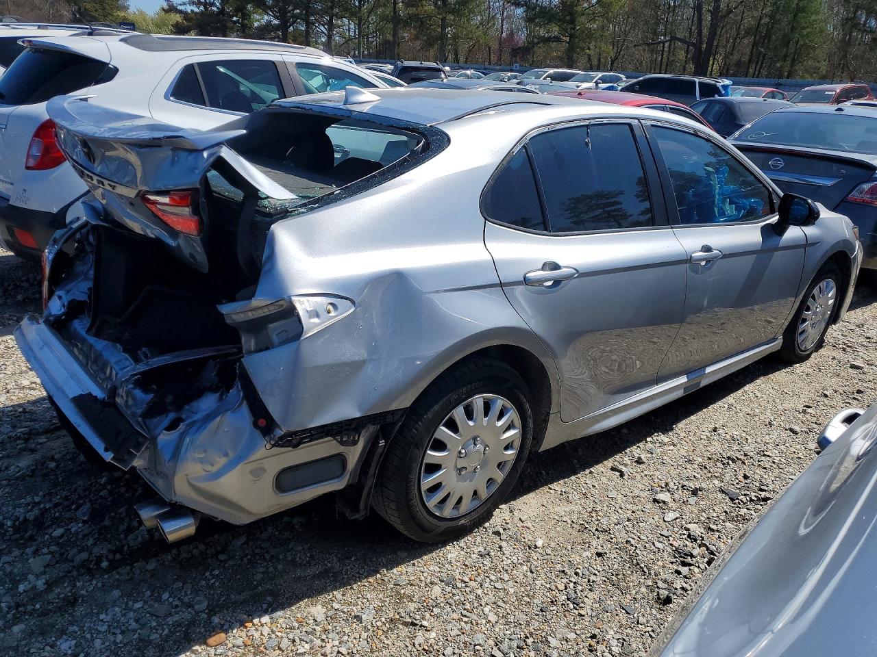 2019 TOYOTA CAMRY CE photo 5