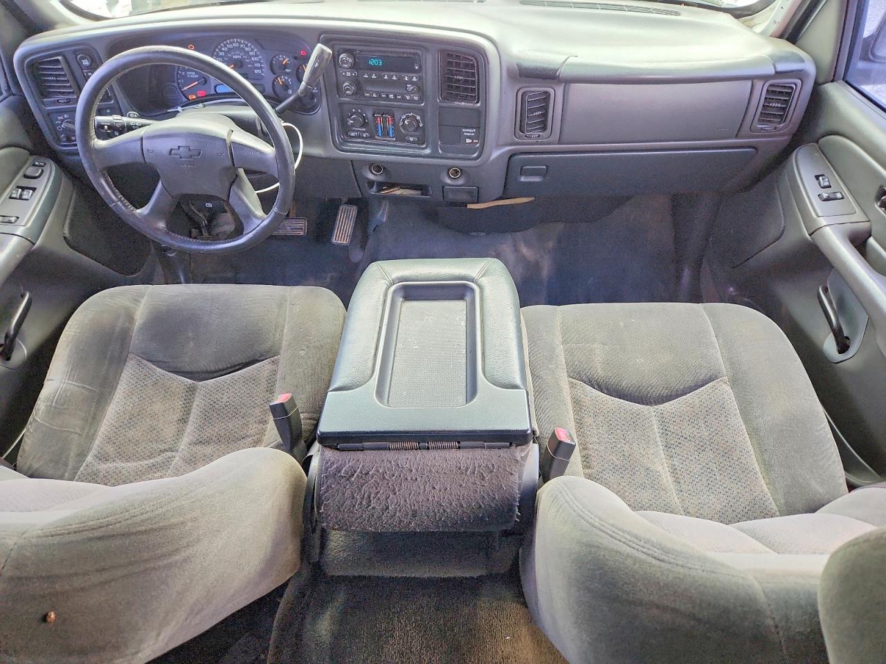 2004 CHEVROLET SILVERADO K1500 photo 15