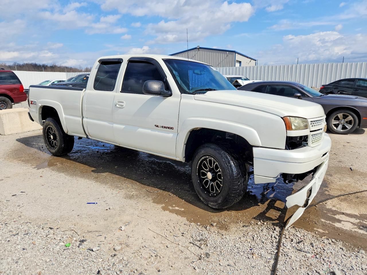 2004 CHEVROLET SILVERADO K1500 photo 7