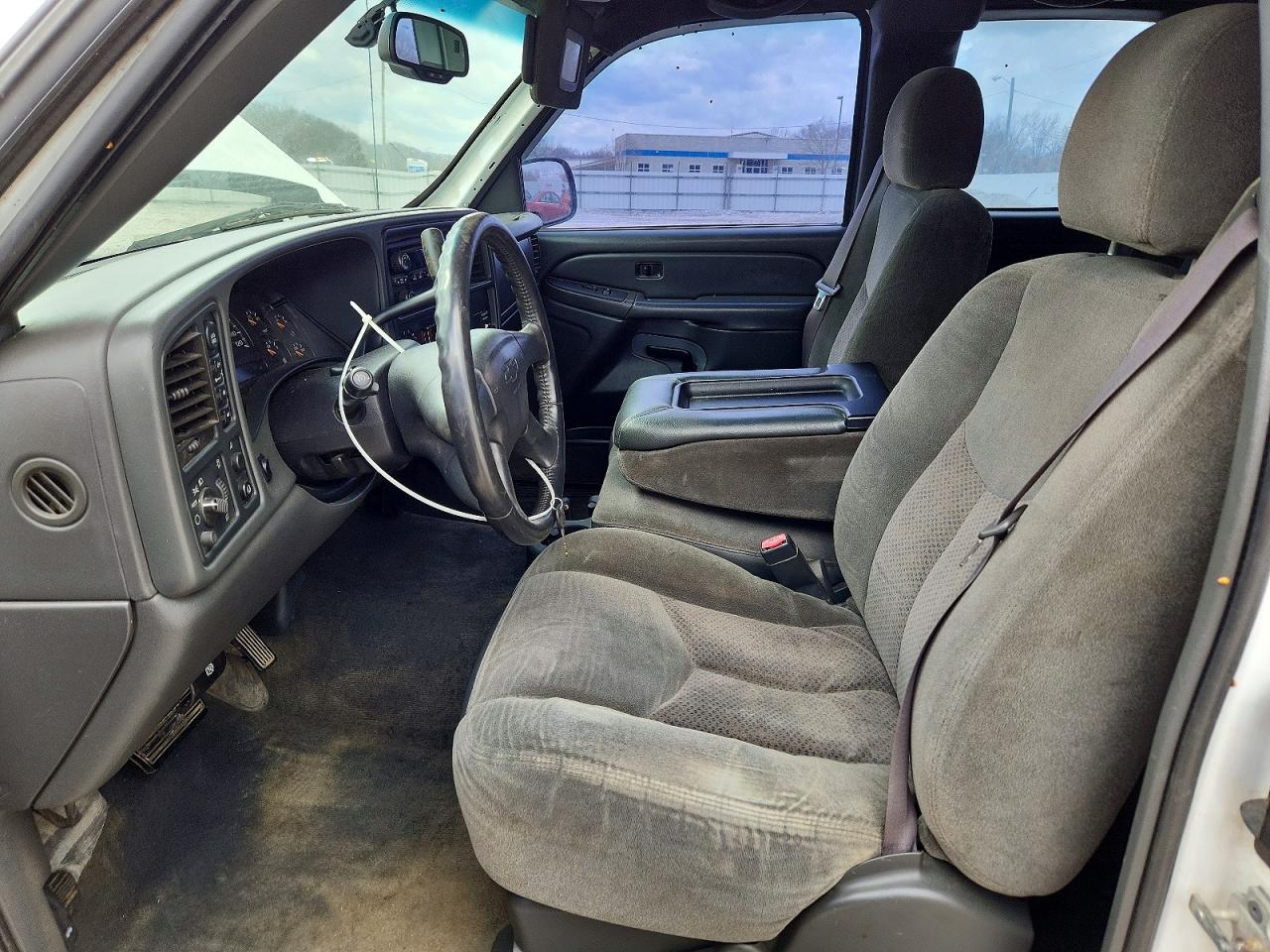 2004 CHEVROLET SILVERADO K1500 photo 13