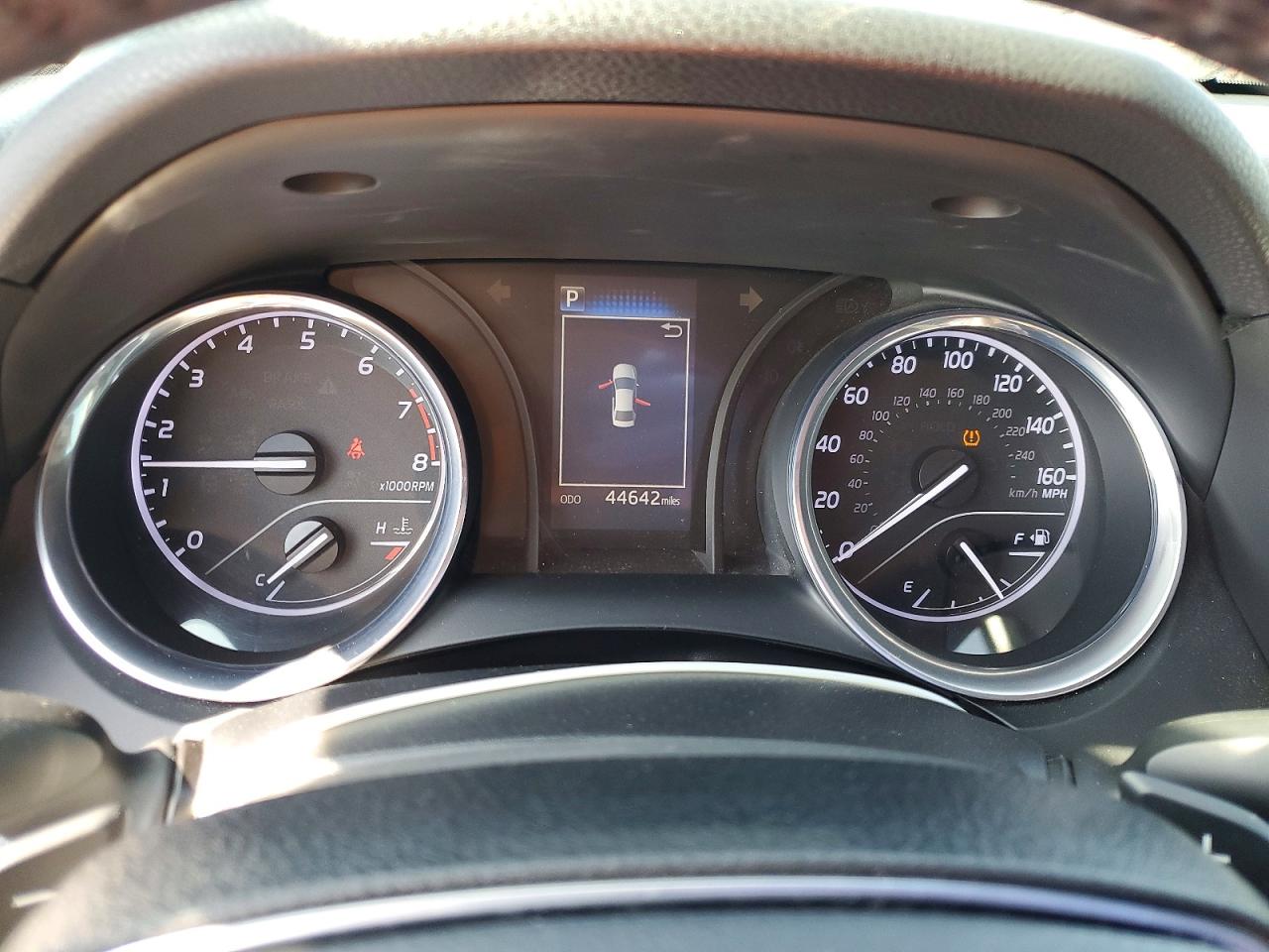 2018 TOYOTA CAMRY SE photo 9
