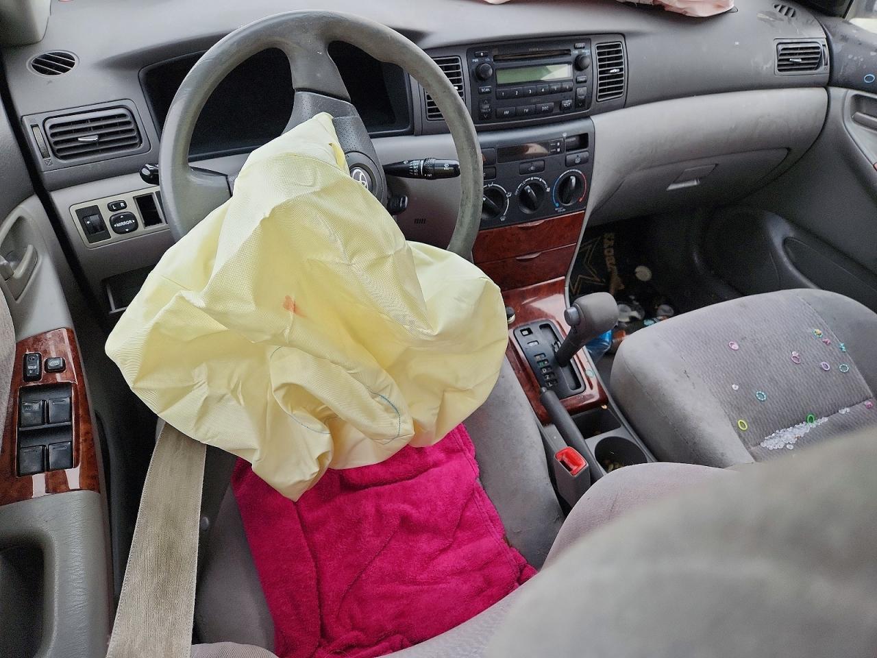 2006 TOYOTA COROLLA LE photo 8