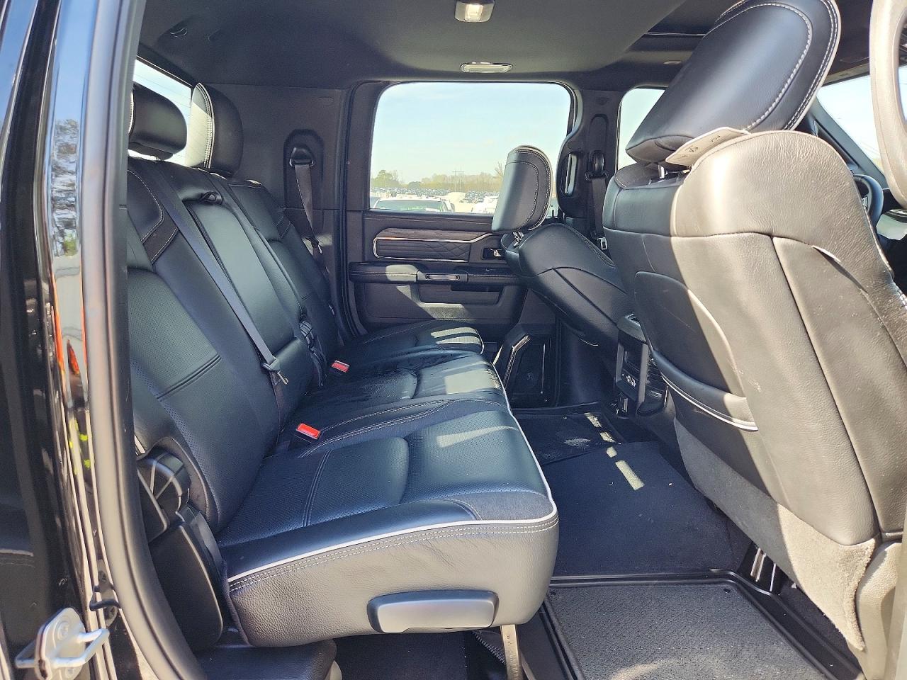 2025 RAM 2500 LIMITED photo 10