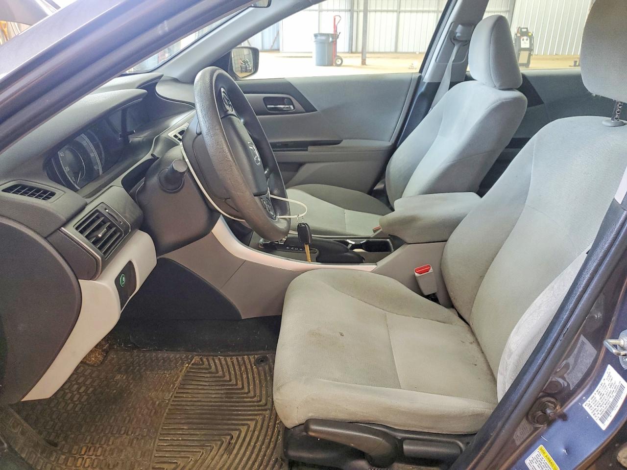 2013 HONDA ACCORD LX photo 7