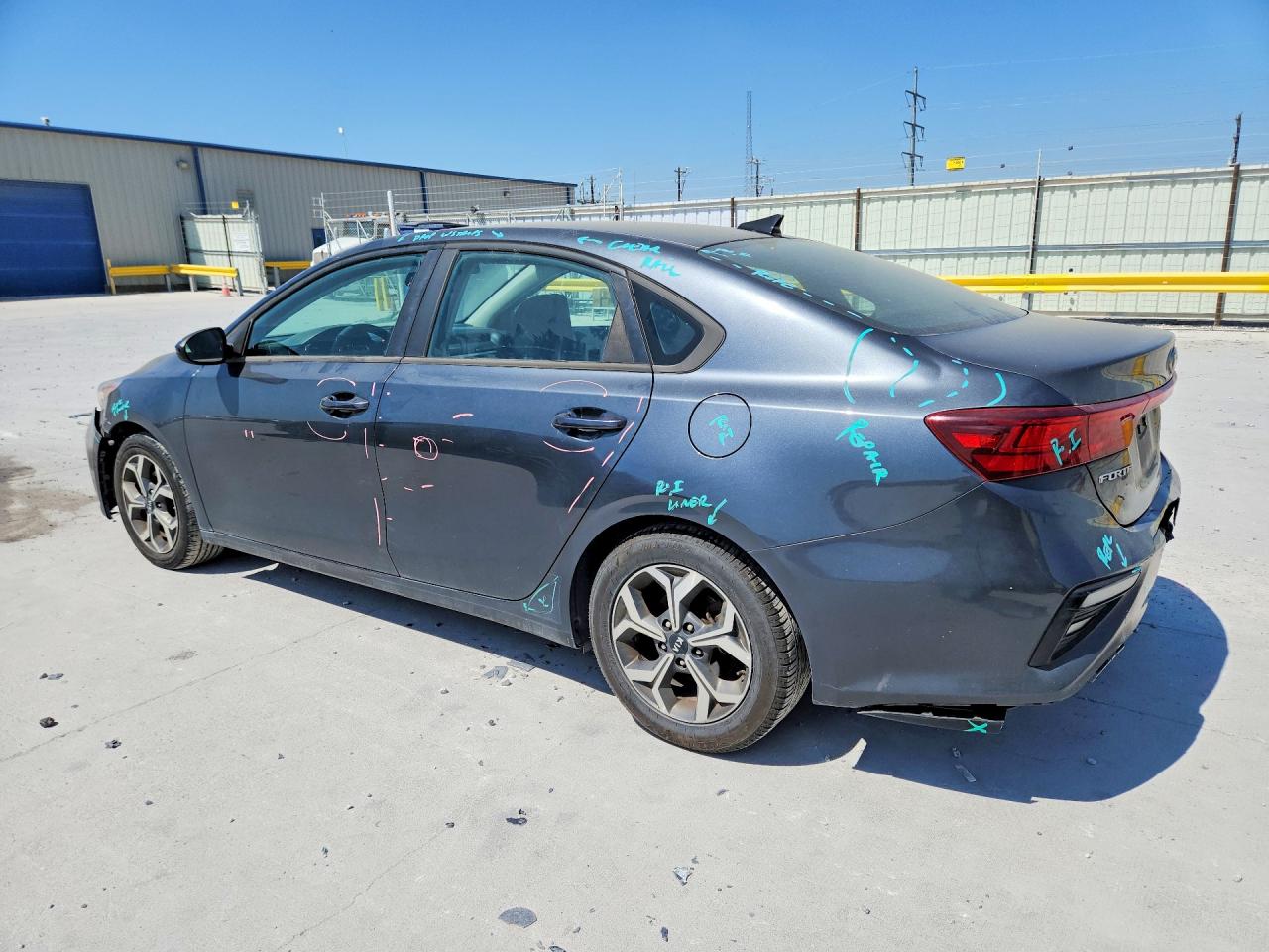 2021 KIA FORTE LXS photo 3