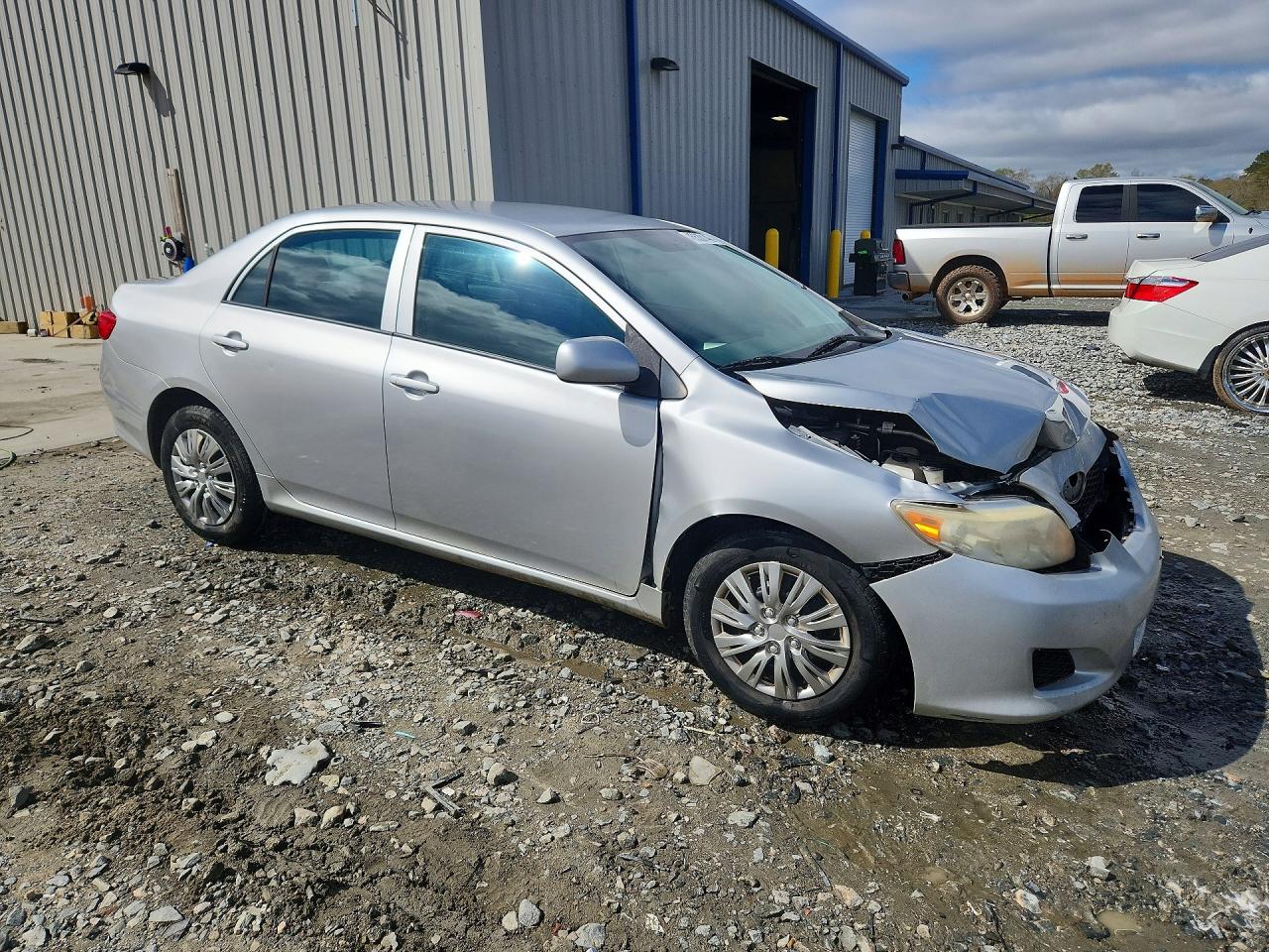 2010 TOYOTA COROLLA LE photo 4