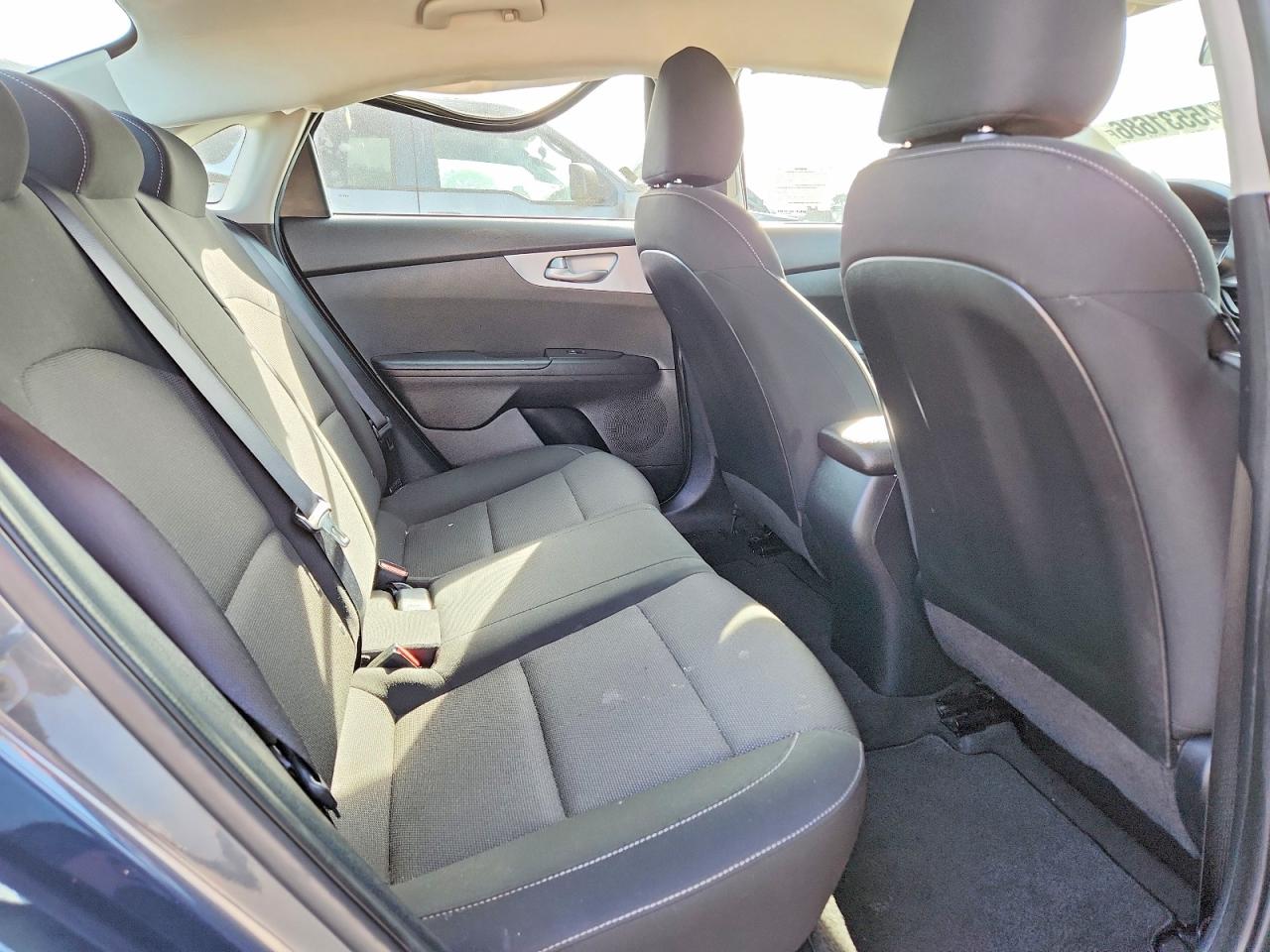 2023 KIA FORTE LXS photo 19