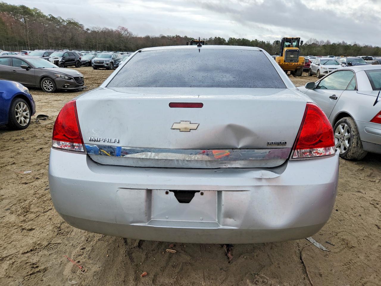 2011 CHEVROLET IMPALA LS photo 6