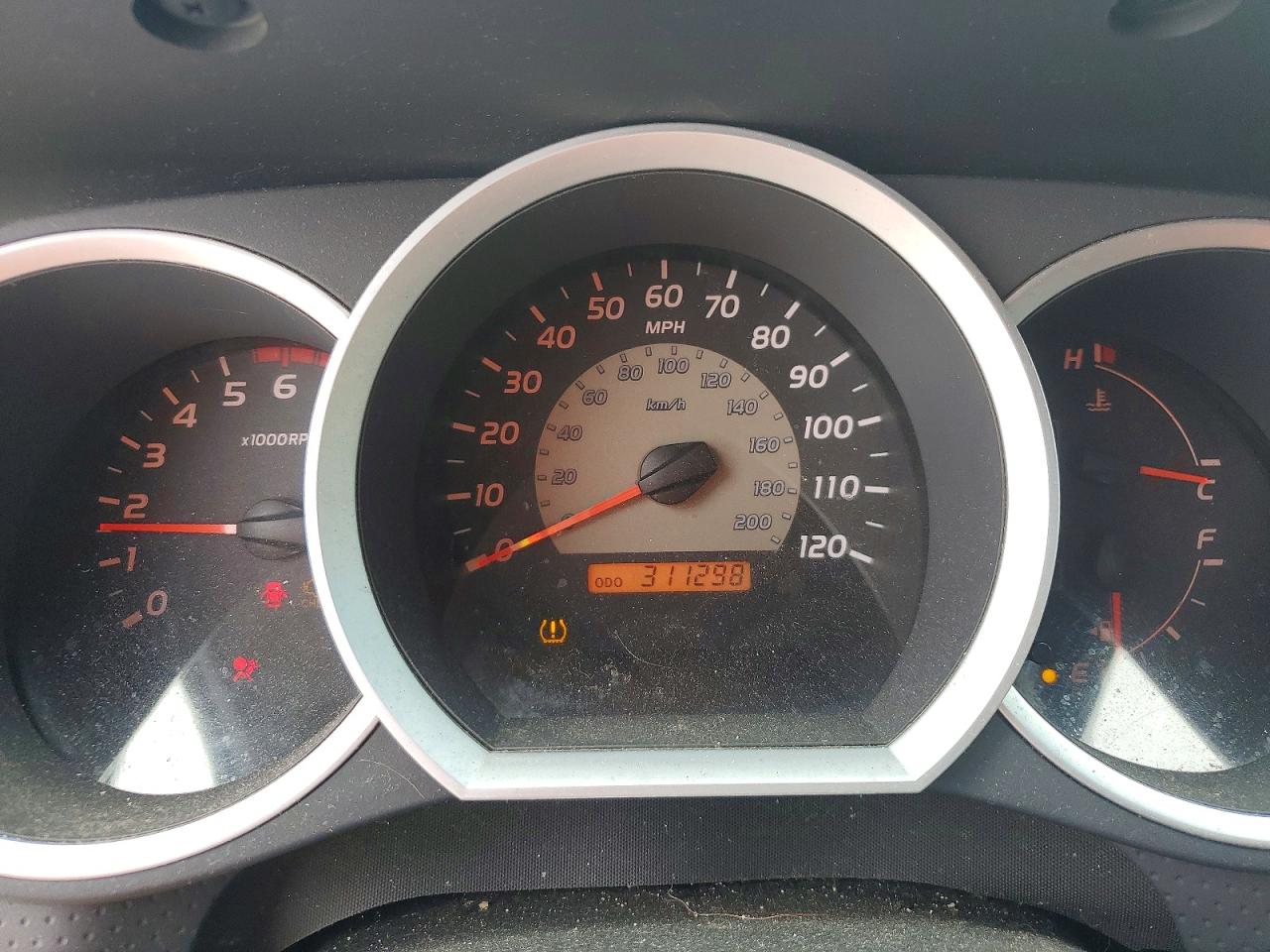 2006 TOYOTA TACOMA photo 17