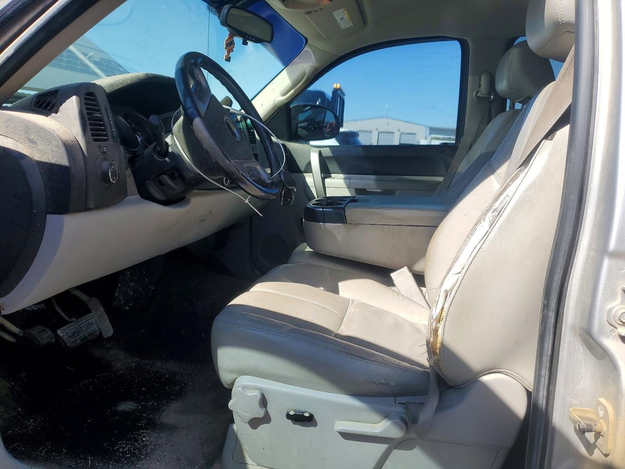 2010 CHEVROLET SILVERADO K1500 LT photo 7