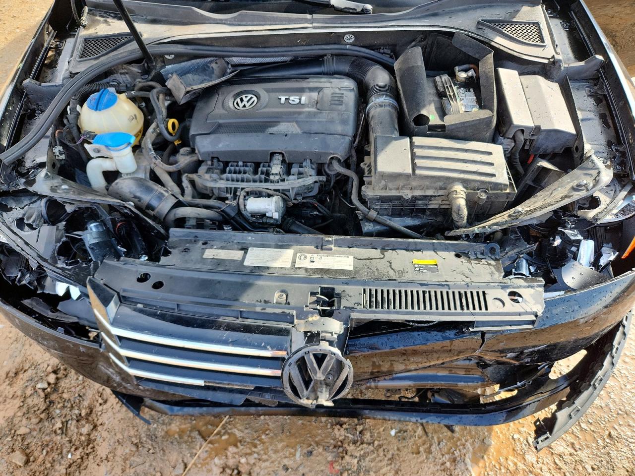 2015 VOLKSWAGEN PASSAT S photo 11