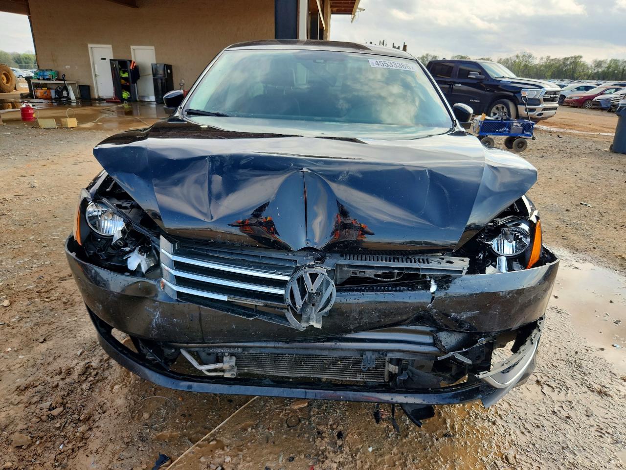 2015 VOLKSWAGEN PASSAT S photo 5