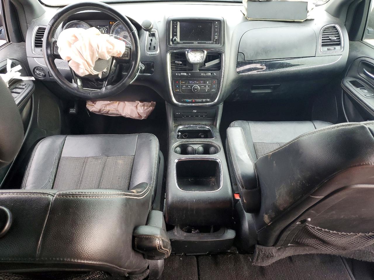 2015 CHRYSLER TOWN & COUNTRY S photo 22