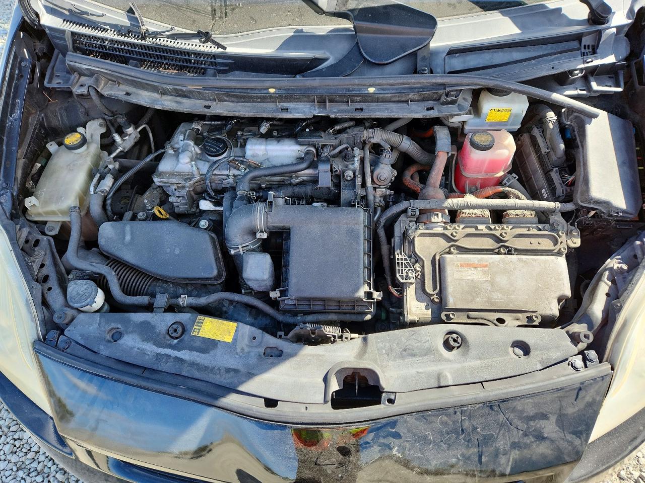 2011 TOYOTA PRIUS THREE photo 11