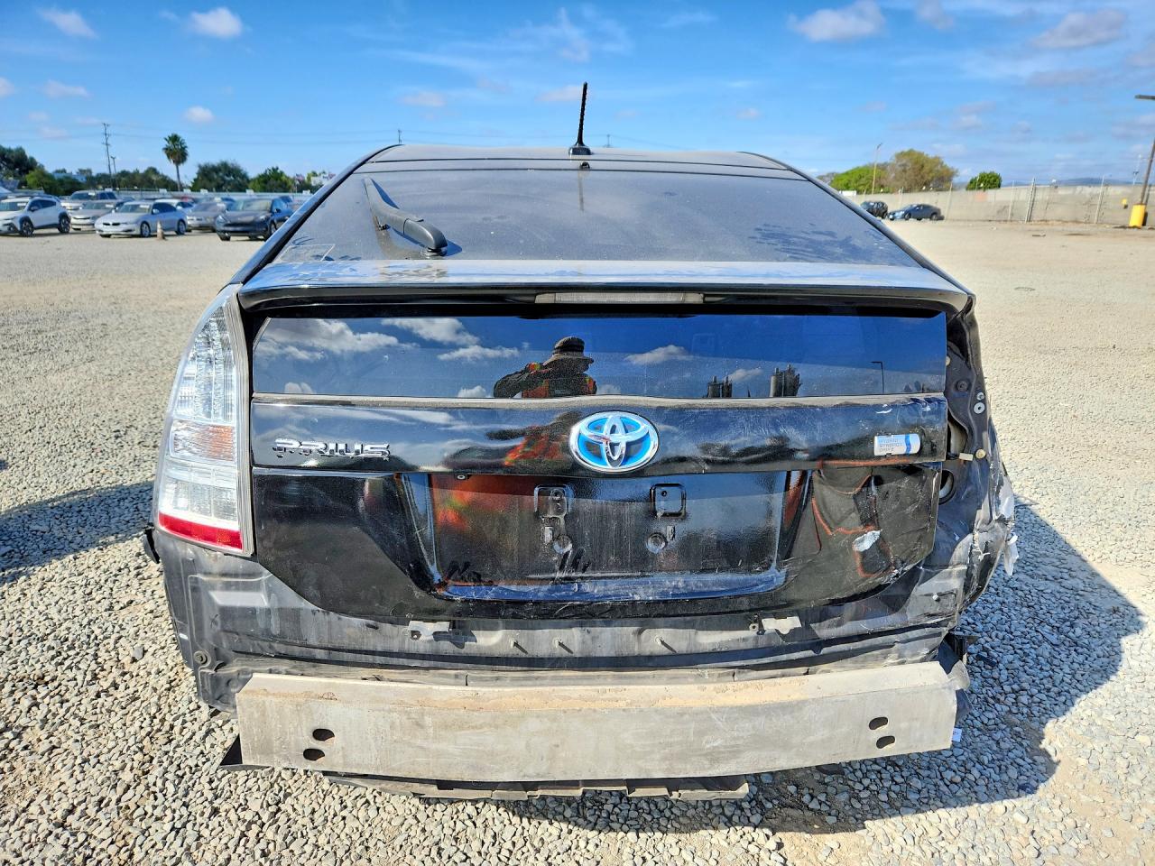 2011 TOYOTA PRIUS THREE photo 6