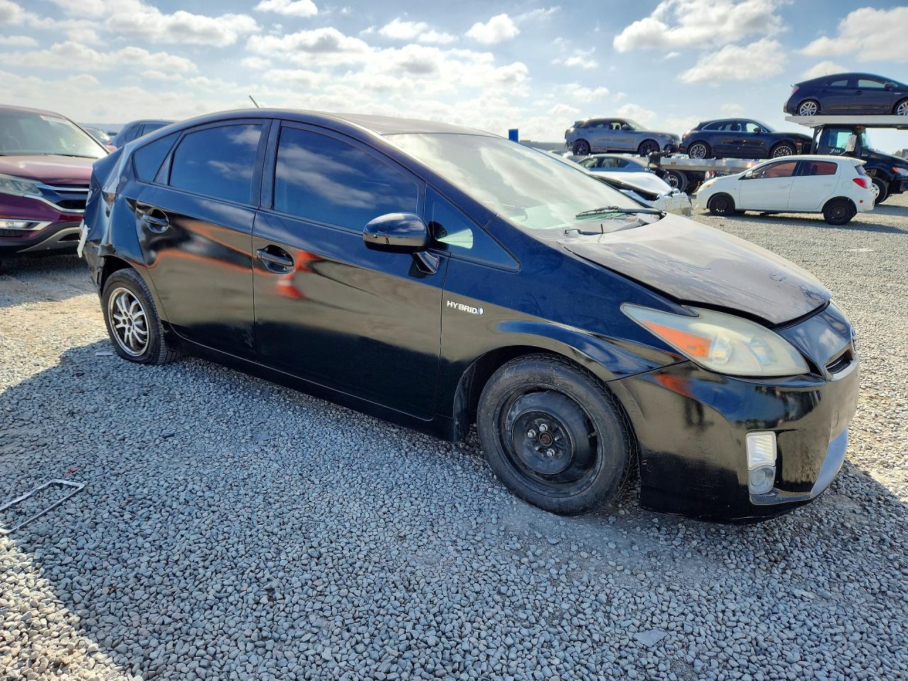 2011 TOYOTA PRIUS THREE photo 4