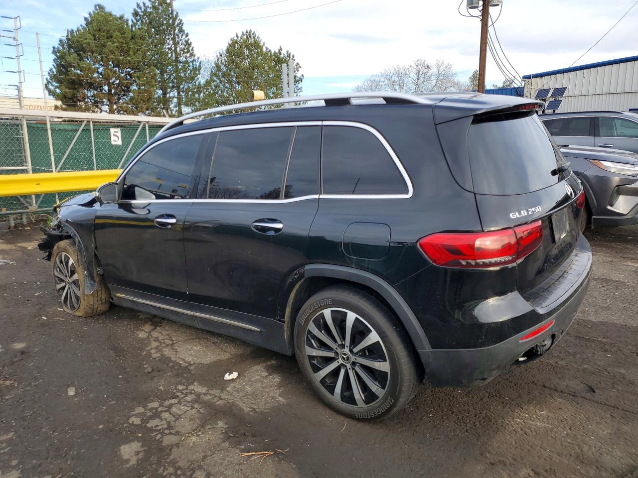 2021 MERCEDES-BENZ GLB 250 4MATIC photo 2