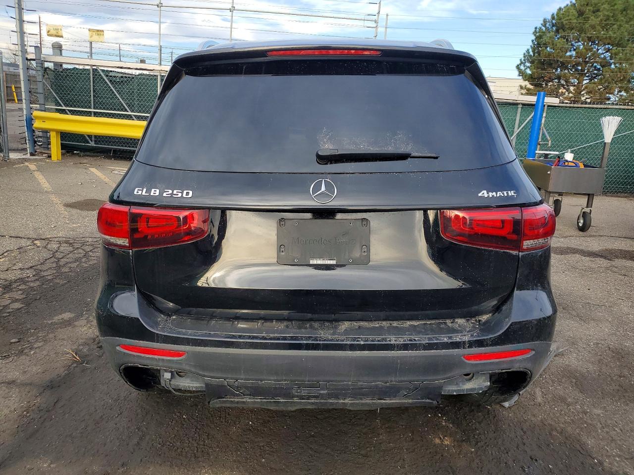 2021 MERCEDES-BENZ GLB 250 4MATIC photo 6