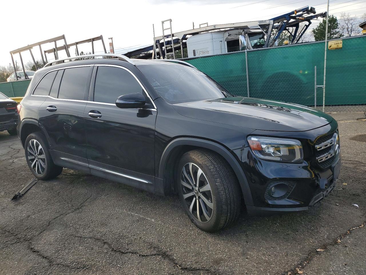 2021 MERCEDES-BENZ GLB 250 4MATIC photo 4