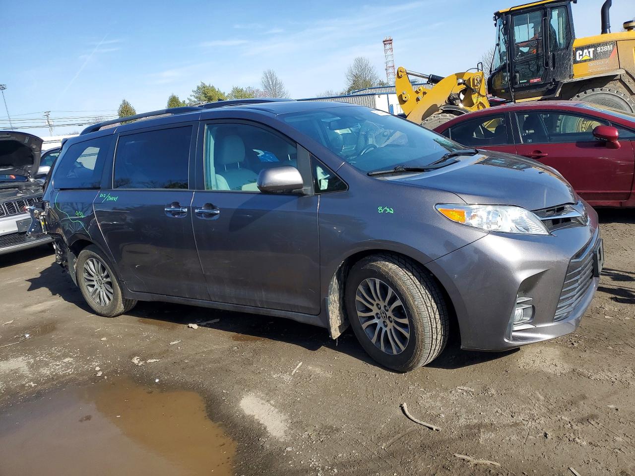 2020 TOYOTA SIENNA XLE 8-PASSENGER photo 7