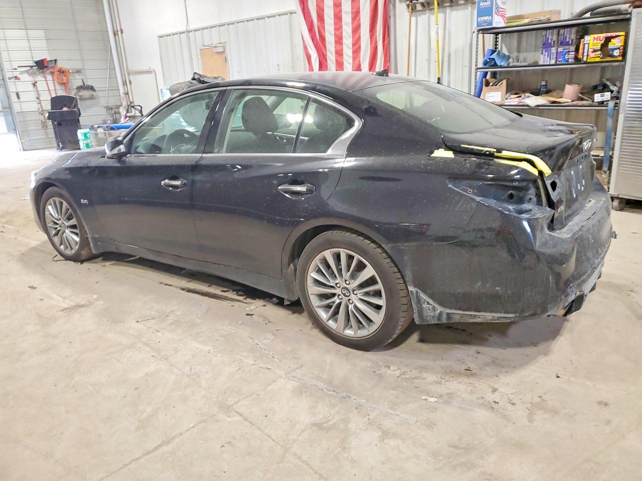 2018 INFINITI Q50 3.0T LUXE photo 3