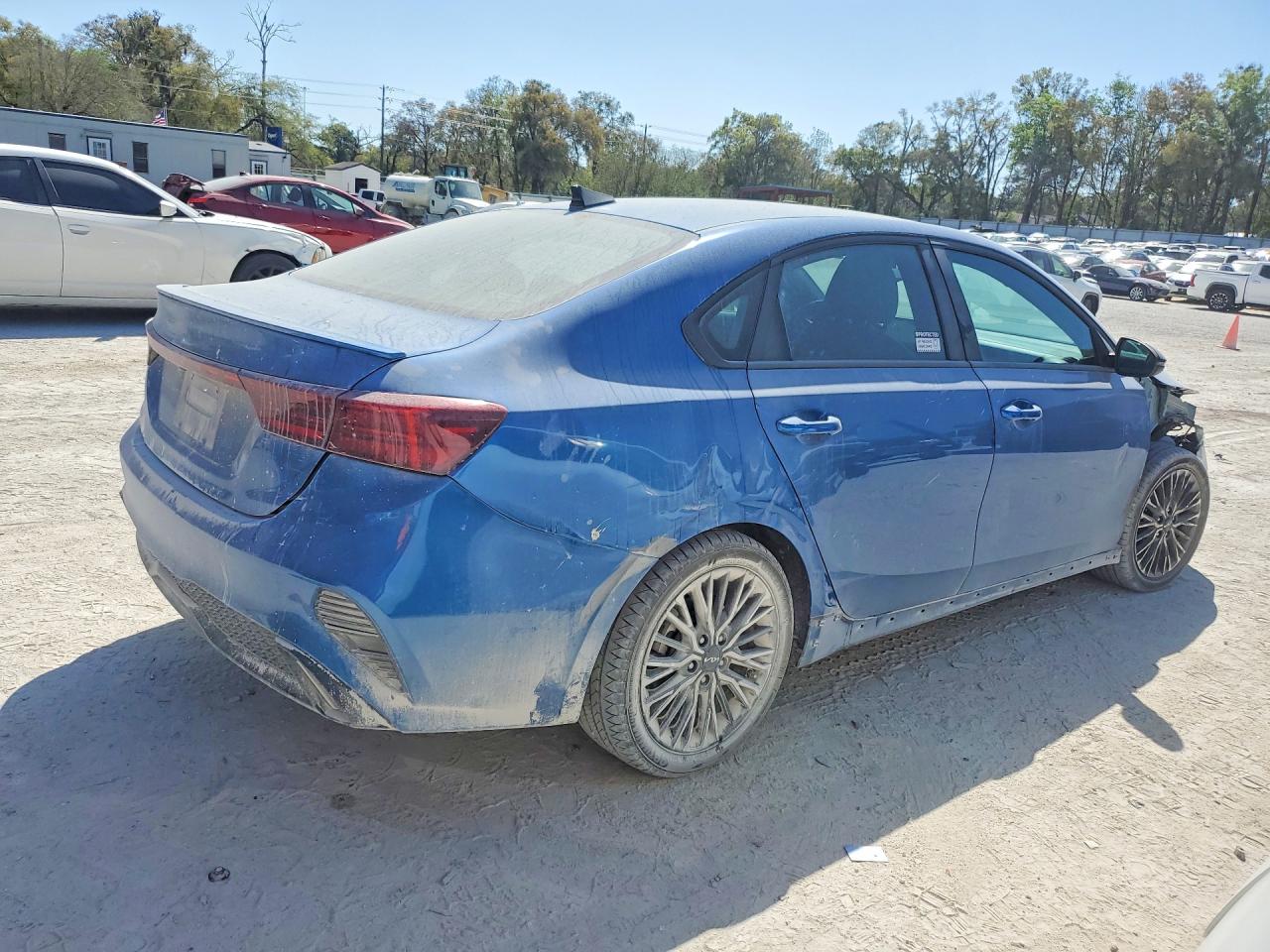 2023 KIA FORTE GT-LINE photo 5