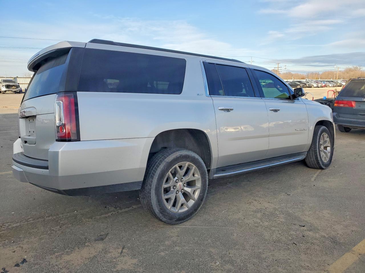 2015 GMC YUKON XL K1500 SLT photo 7
