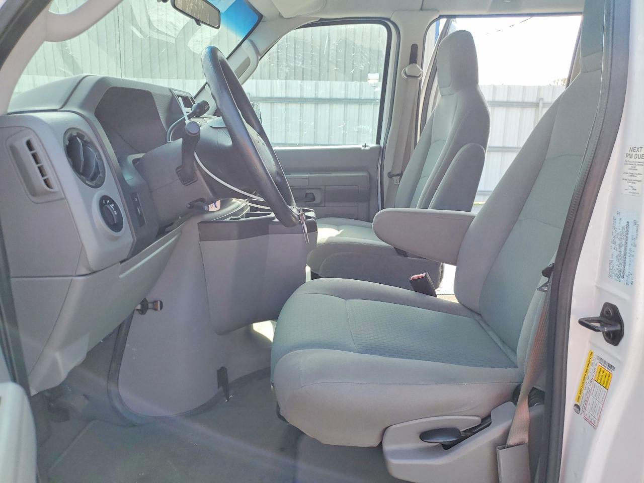2010 FORD ECONOLINE E350 SUPER DUTY WAGON photo 7
