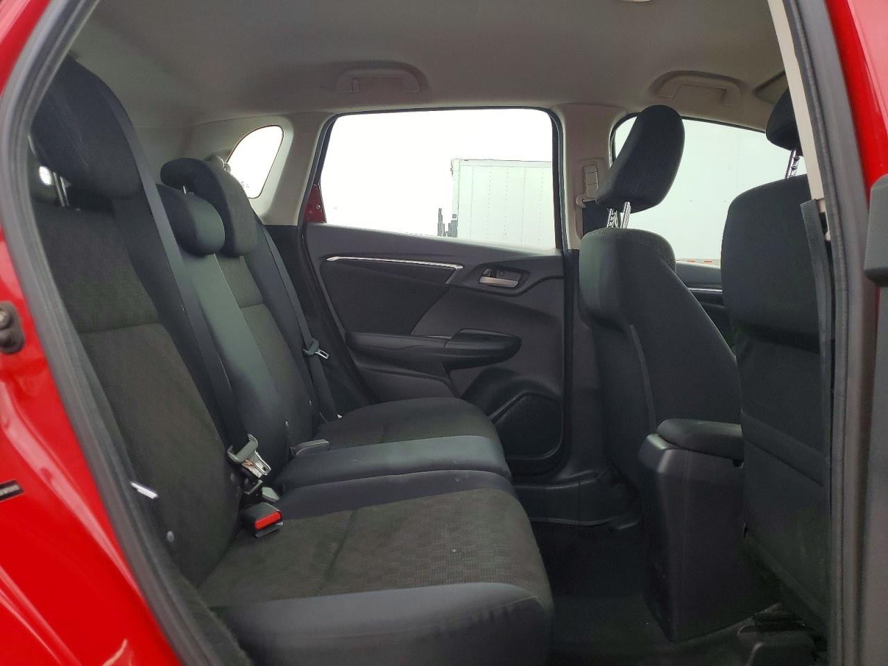2015 HONDA FIT LX photo 28