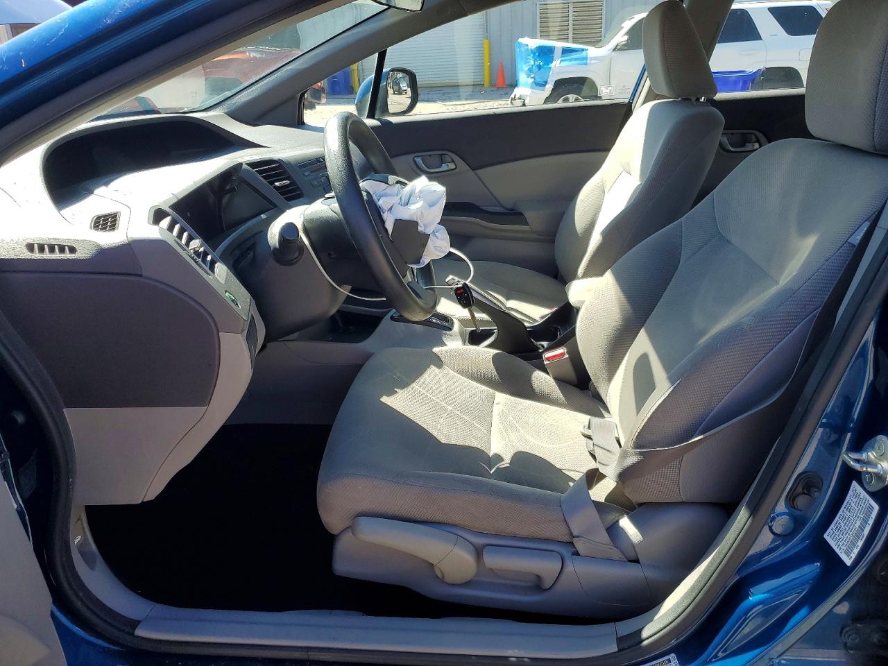 2012 HONDA CIVIC LX photo 7