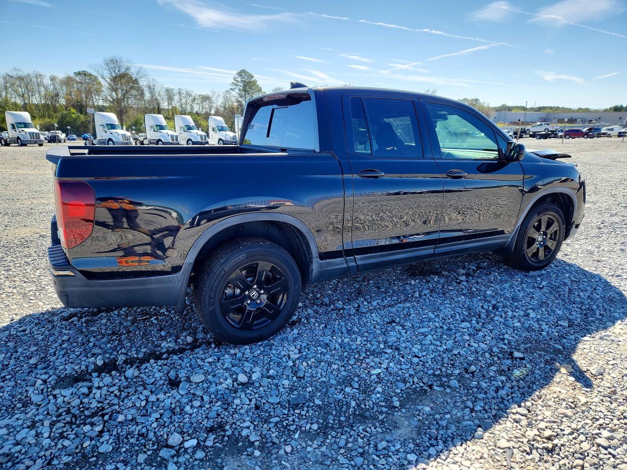 2019 HONDA RIDGELINE BLACK EDITION photo 5
