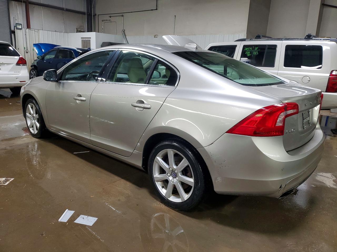 2016 VOLVO S60 PREMIER photo 2