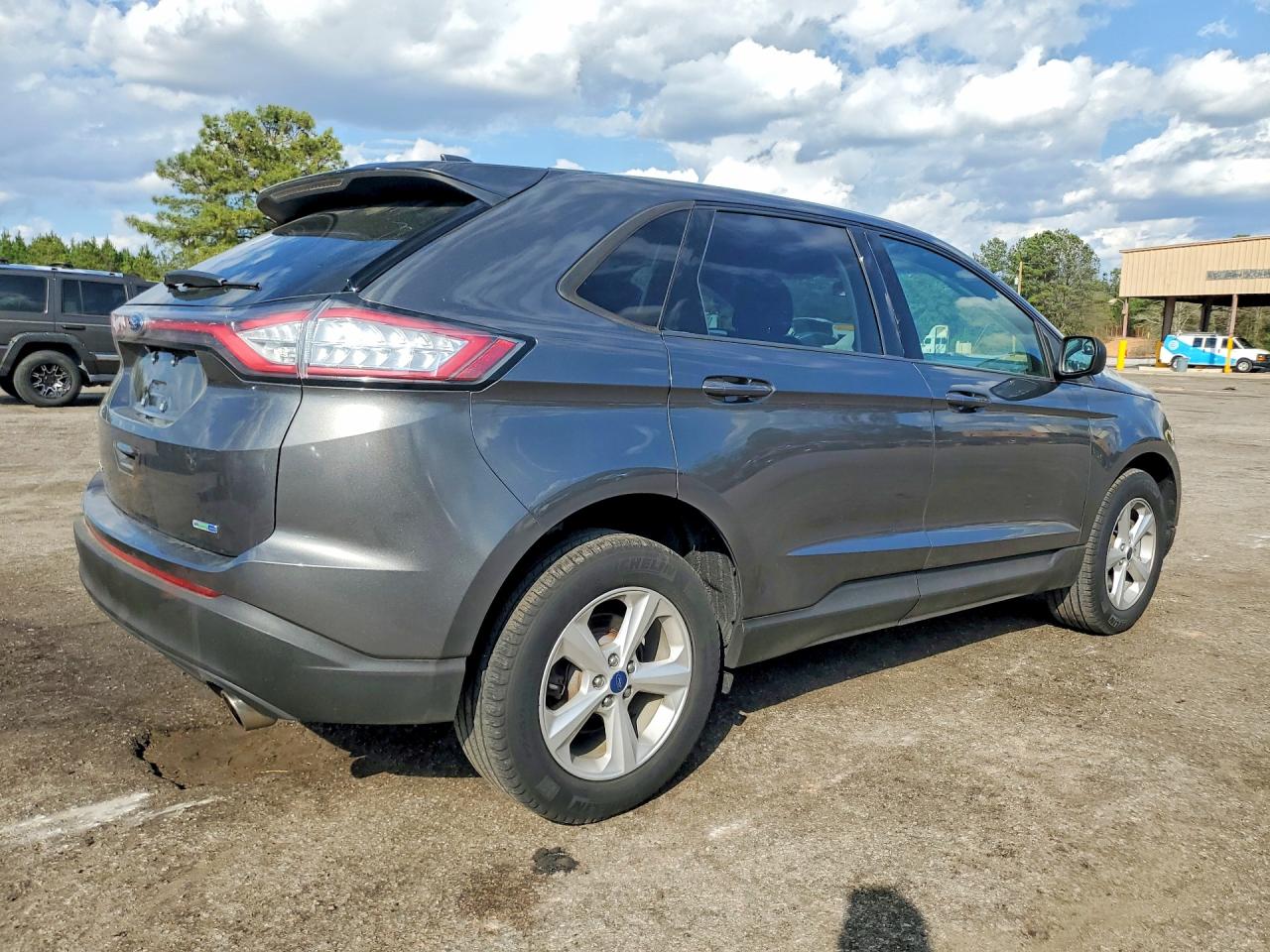 2017 FORD EDGE SE photo 5