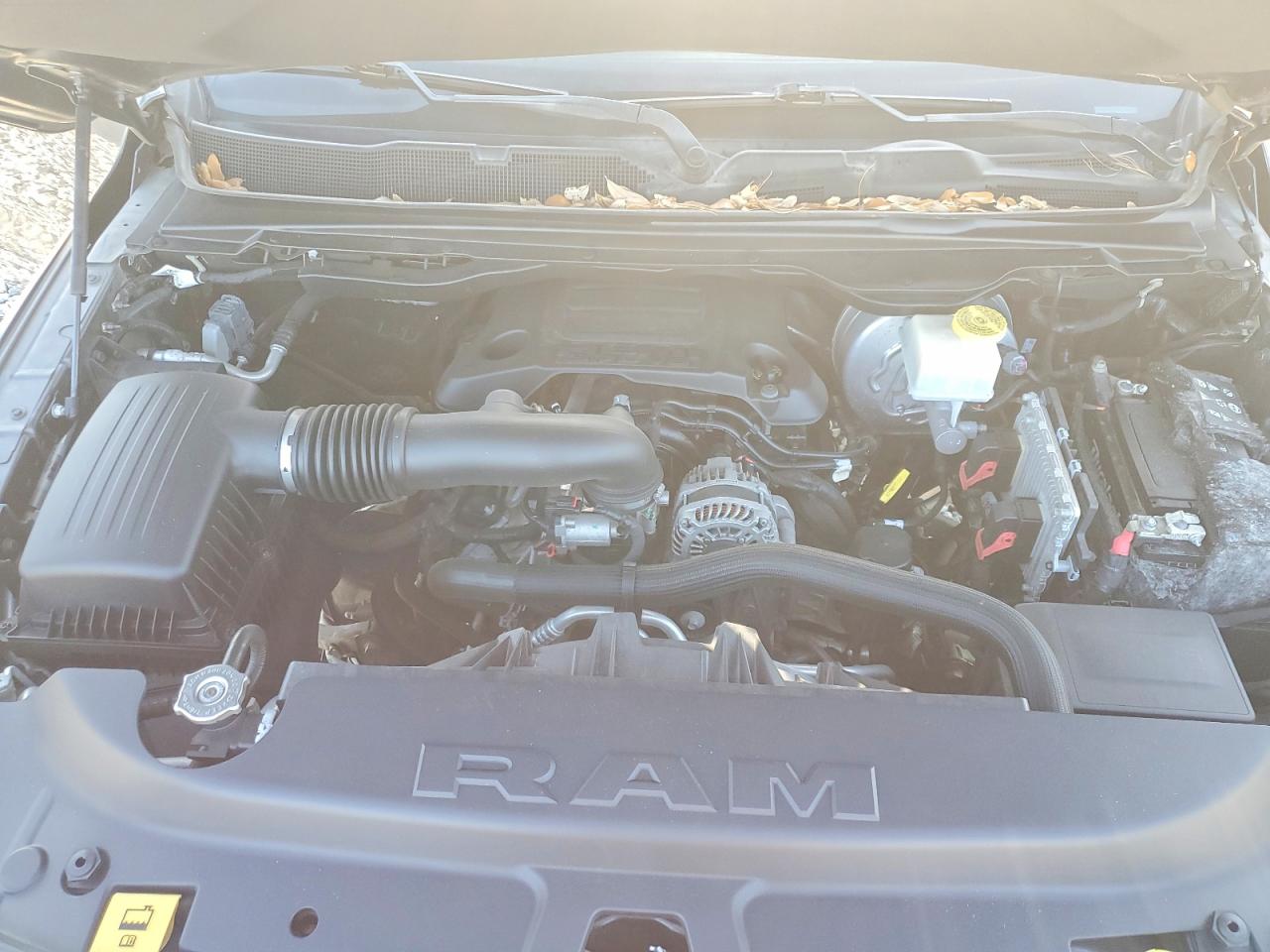 2019 RAM 1500 LARAMIE photo 11