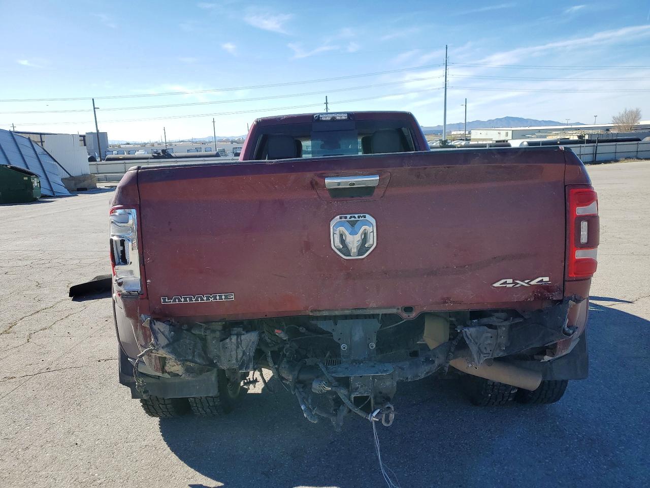 2021 RAM 3500 LARAMIE photo 11