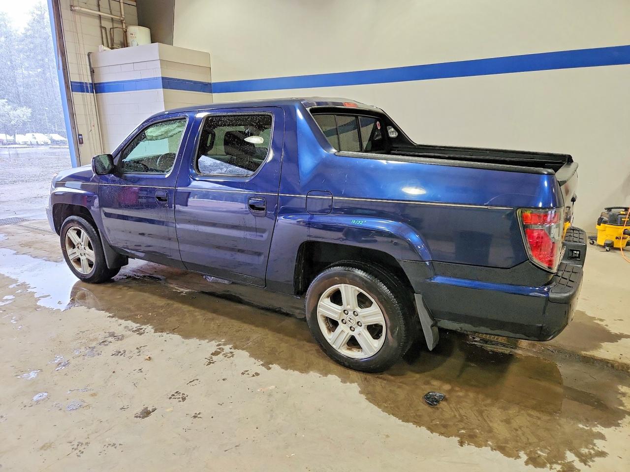 2013 HONDA RIDGELINE RTL photo 3