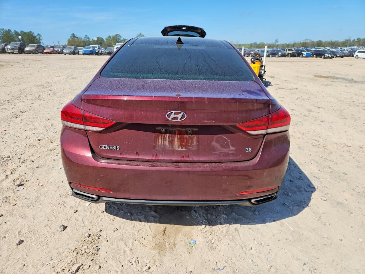 2015 HYUNDAI GENESIS 3.8L photo 11