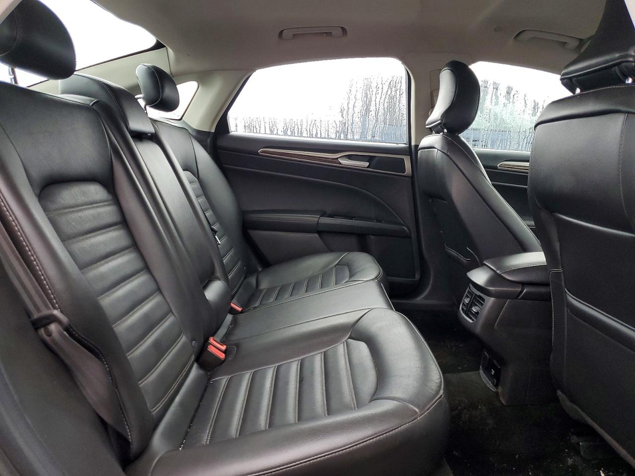 2016 FORD FUSION SE PHEV photo 10