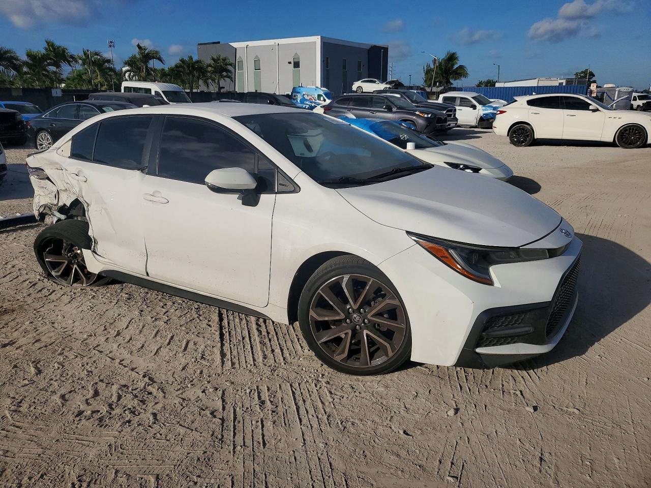 2020 TOYOTA COROLLA SE photo 4
