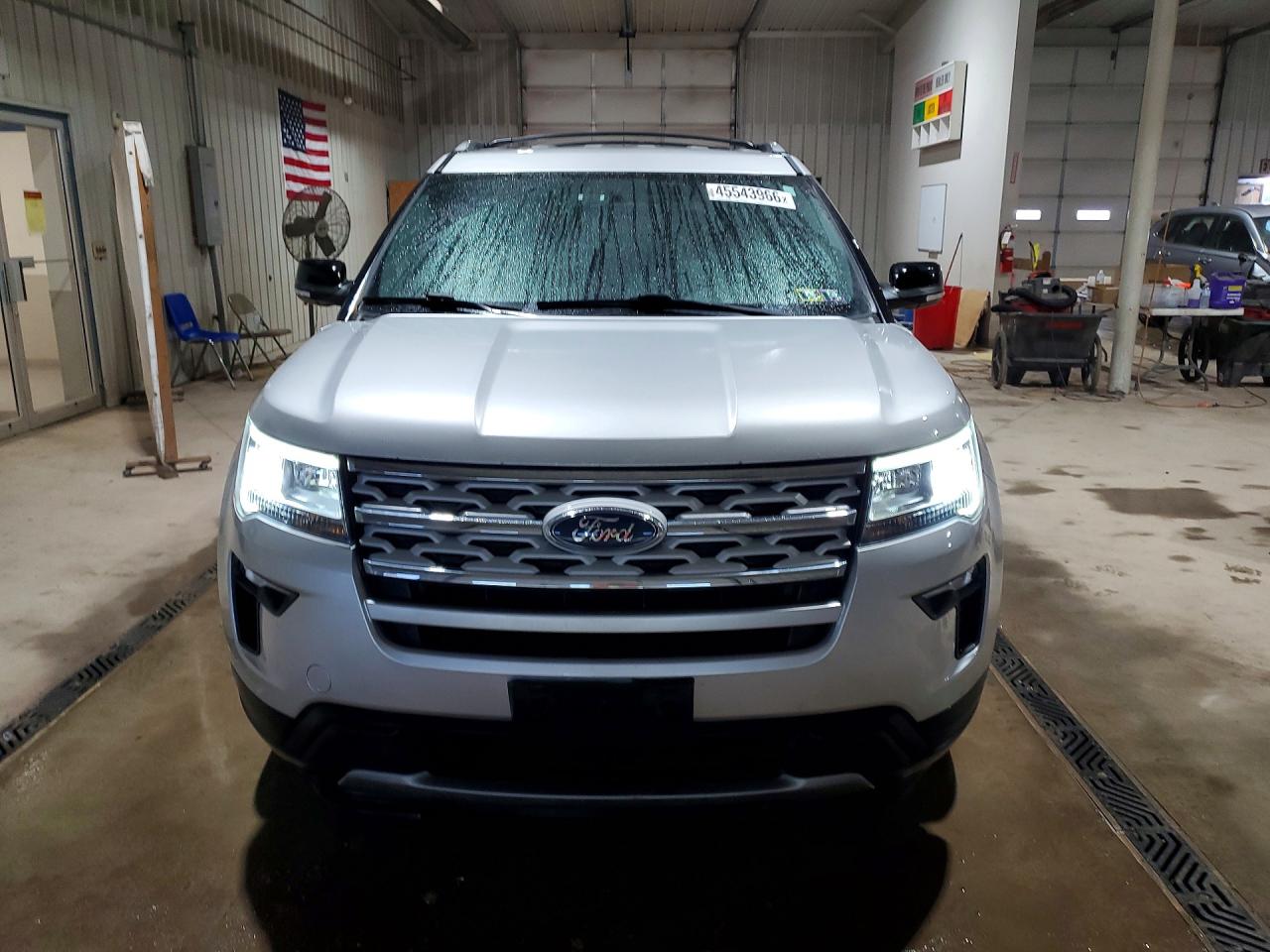 2018 FORD EXPLORER XLT photo 5