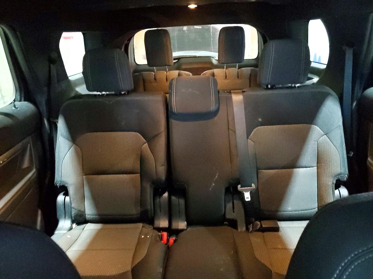 2018 FORD EXPLORER XLT photo 10