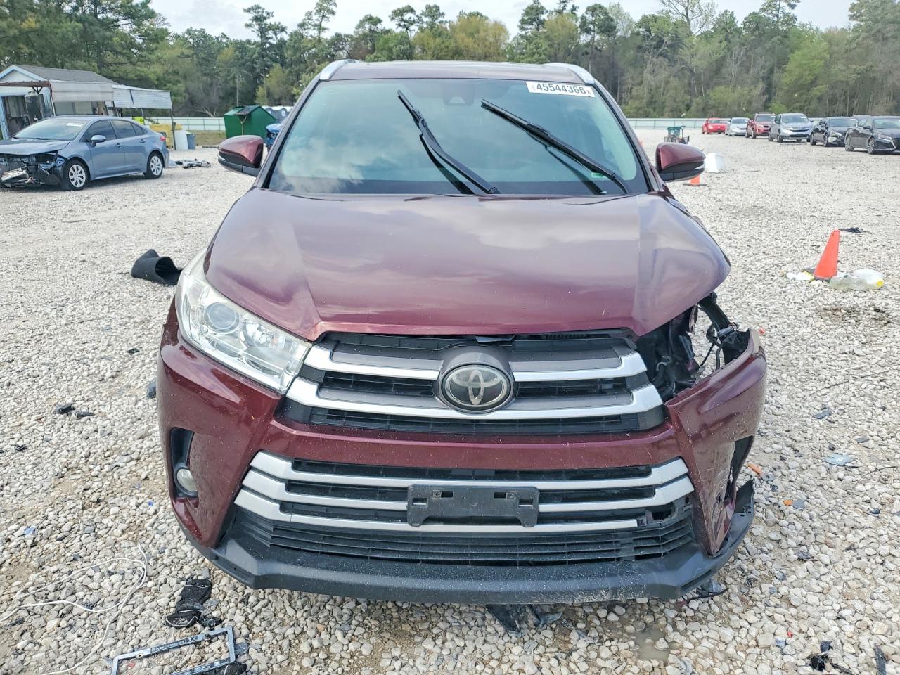2019 TOYOTA HIGHLANDER XLE photo 9